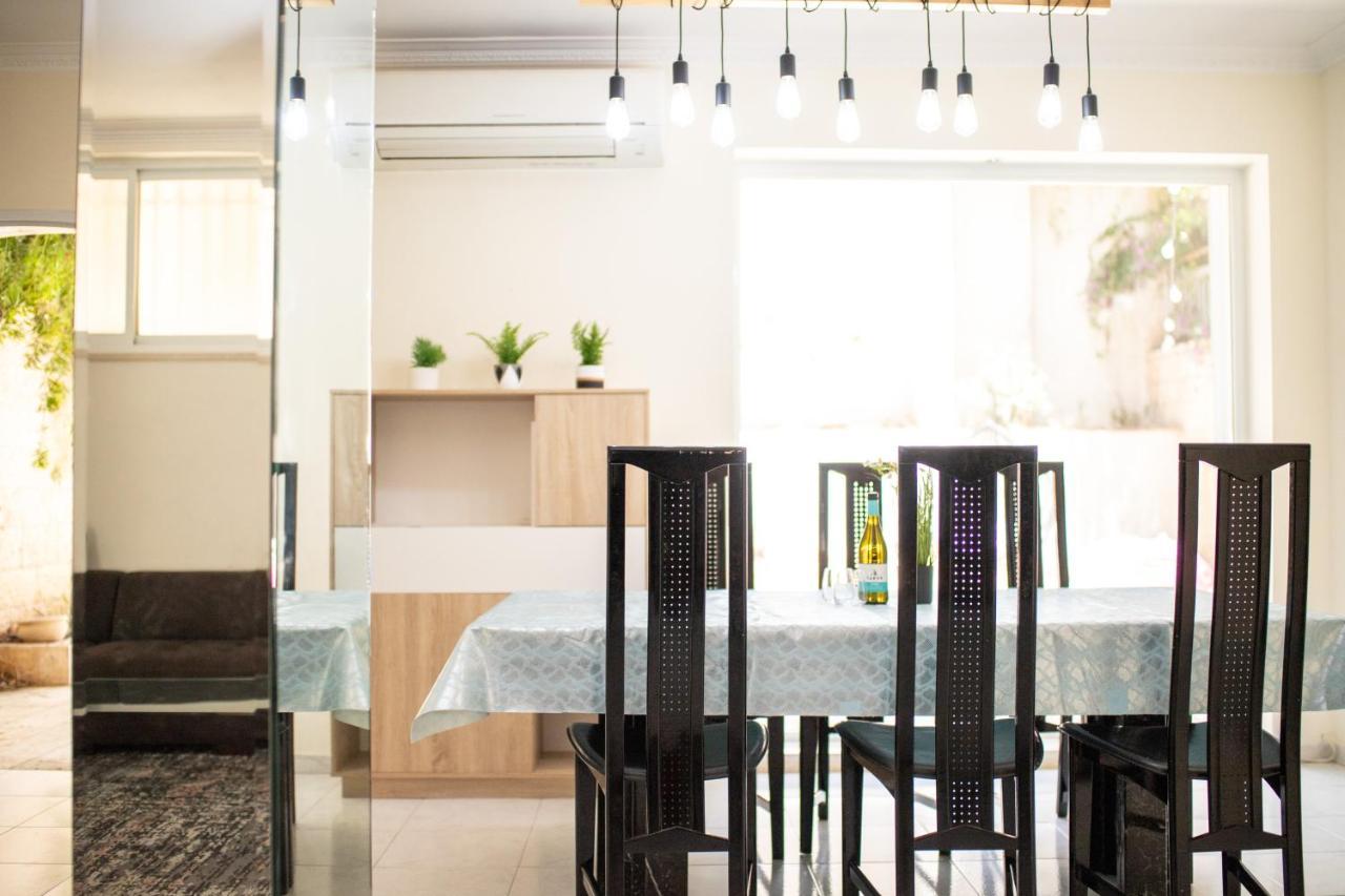 Spacious By The Orient Hotel - 4 Bdr Apartment Jerusalem Exteriör bild