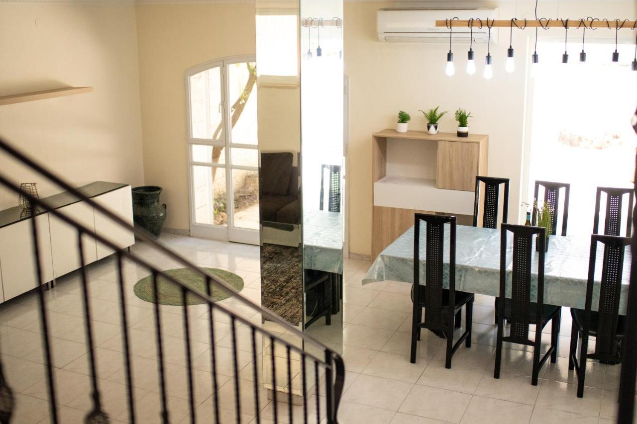 Spacious By The Orient Hotel - 4 Bdr Apartment Jerusalem Exteriör bild