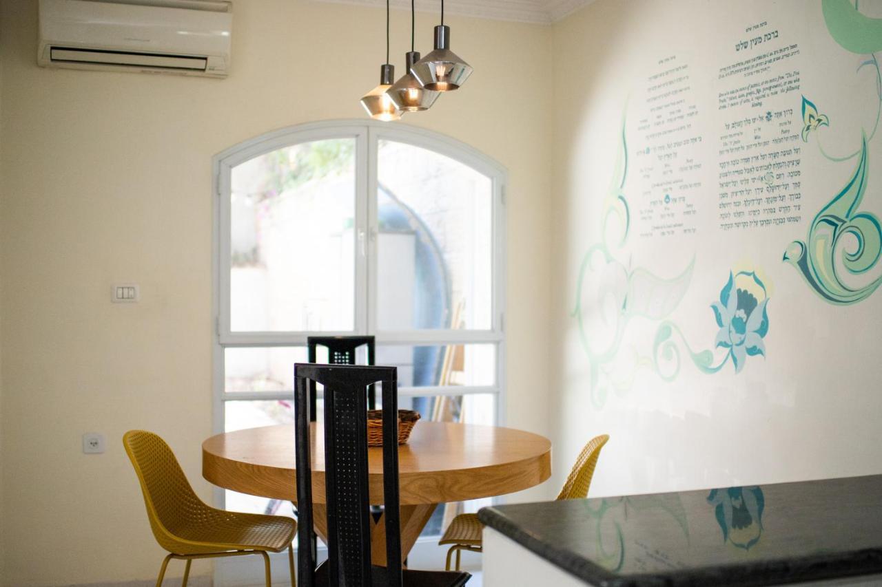 Spacious By The Orient Hotel - 4 Bdr Apartment Jerusalem Exteriör bild