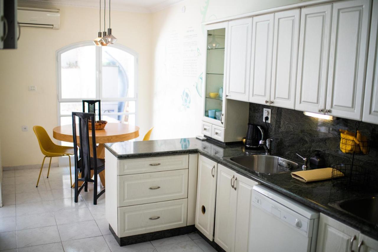 Spacious By The Orient Hotel - 4 Bdr Apartment Jerusalem Exteriör bild