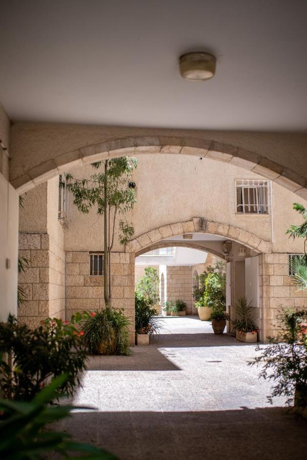 Spacious By The Orient Hotel - 4 Bdr Apartment Jerusalem Exteriör bild