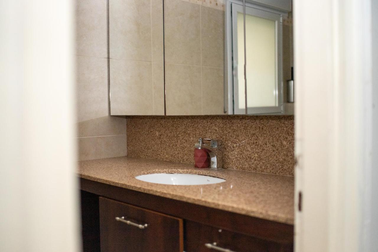 Spacious By The Orient Hotel - 4 Bdr Apartment Jerusalem Exteriör bild